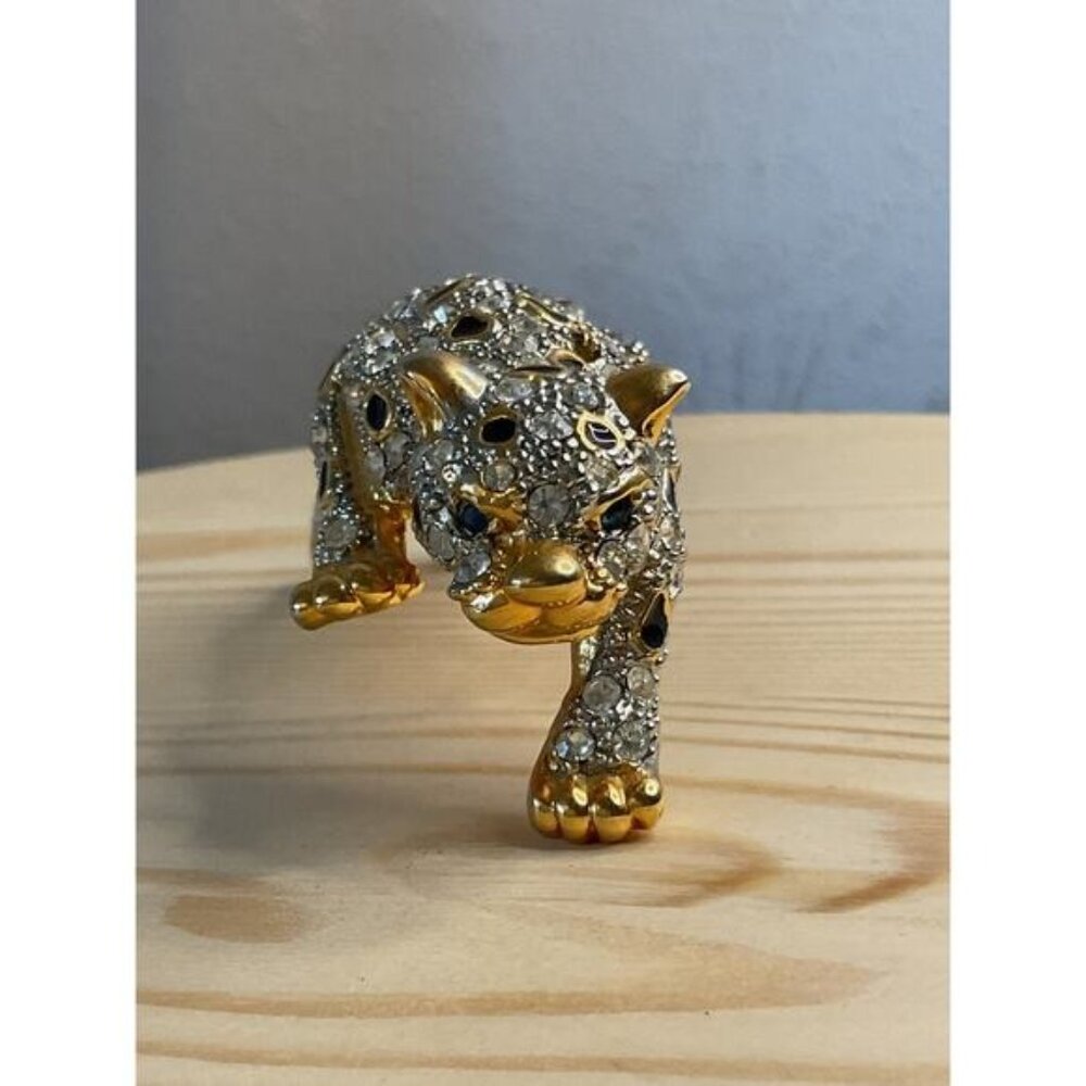 Elegant Gold & Rhinestone Encrusted Shoulder Leopard Brooch - Picture 1 of 7